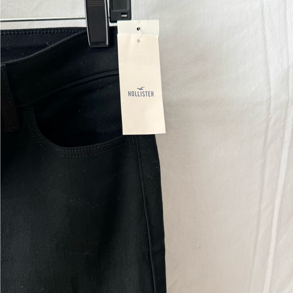 Hollister NWT Women's Black Flare Jeans Sz 8R - Picture 5 of 5